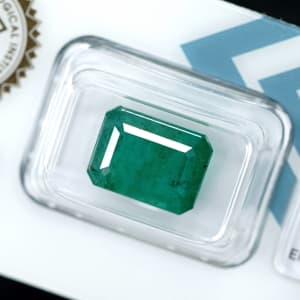 Emerald 5