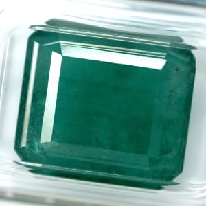 Emerald 8