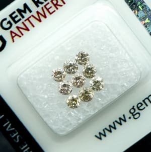 Diamond 8