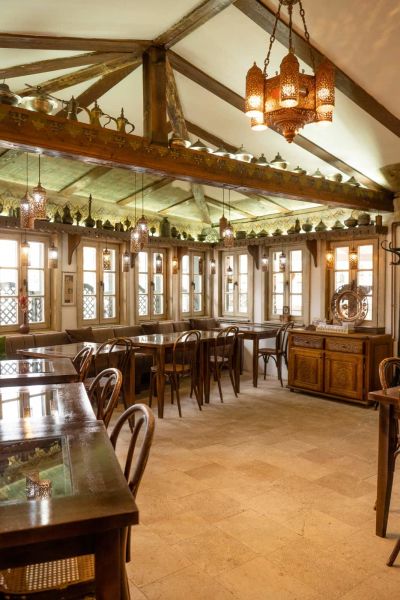 Traditional decor