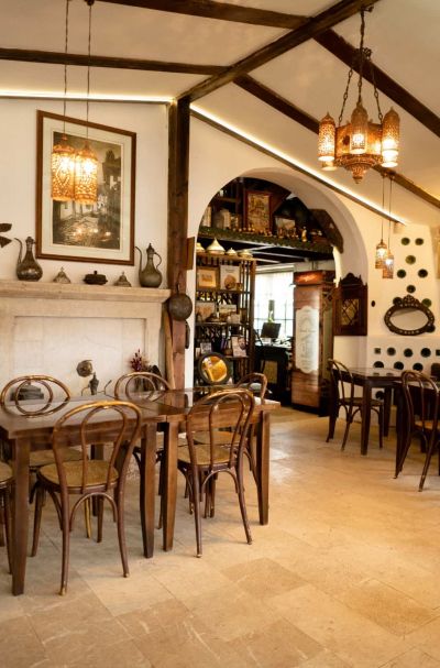 Restaurant ambiance