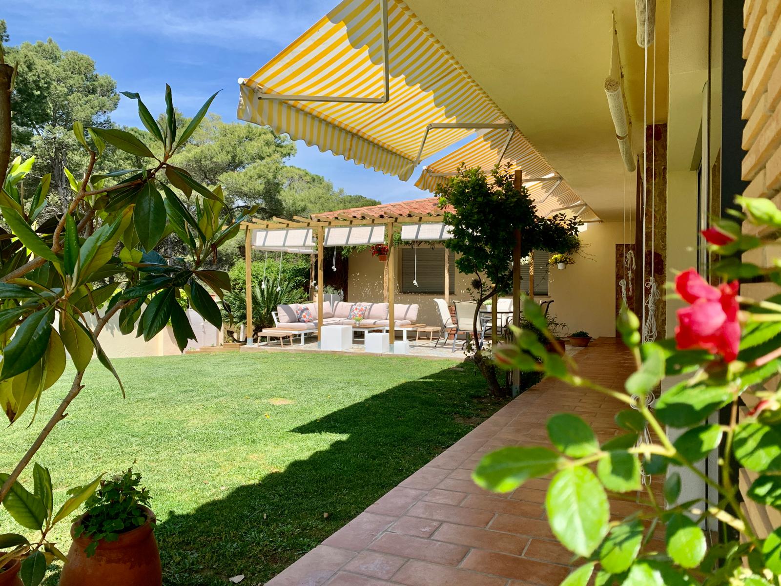 Chalet con jardín y piscina privada — L'Escala, Costa Brava - 4