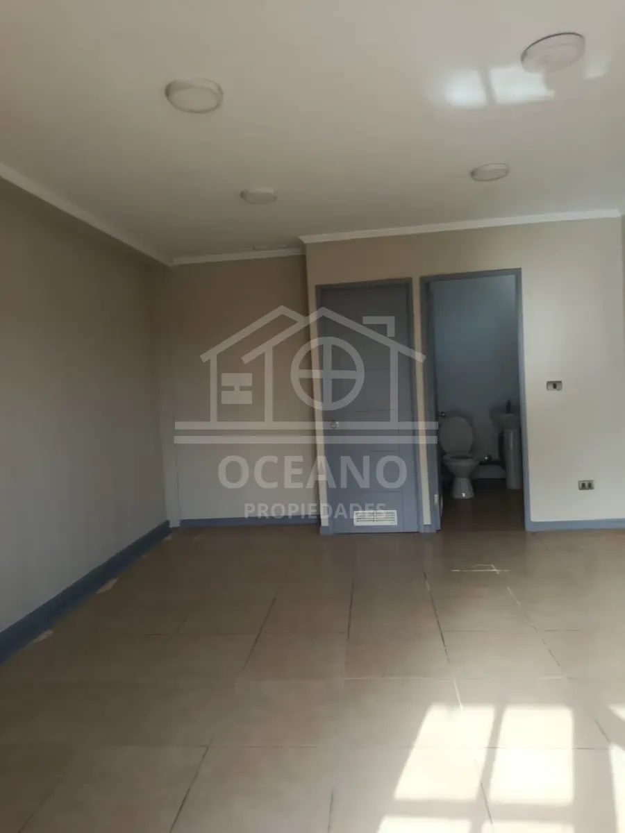 Locales Comerciales Mirasol a una cuadra de Avenida