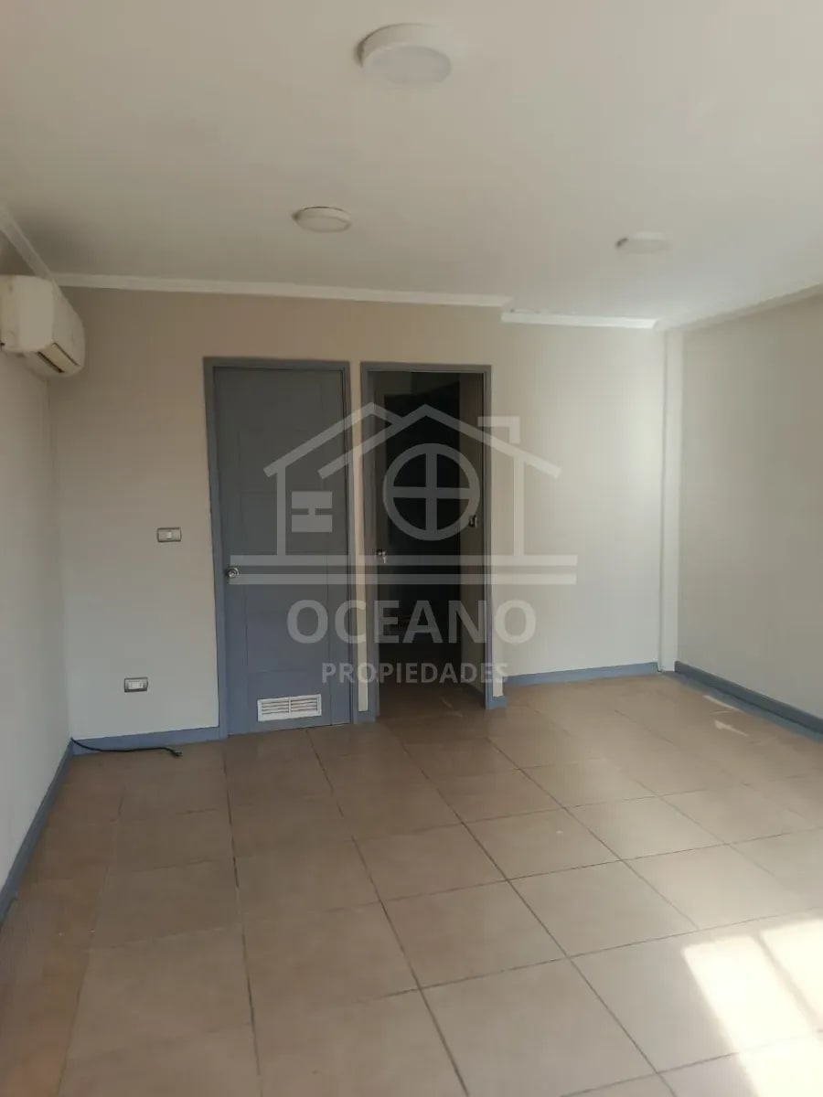 Locales Comerciales Mirasol a una cuadra de Avenida