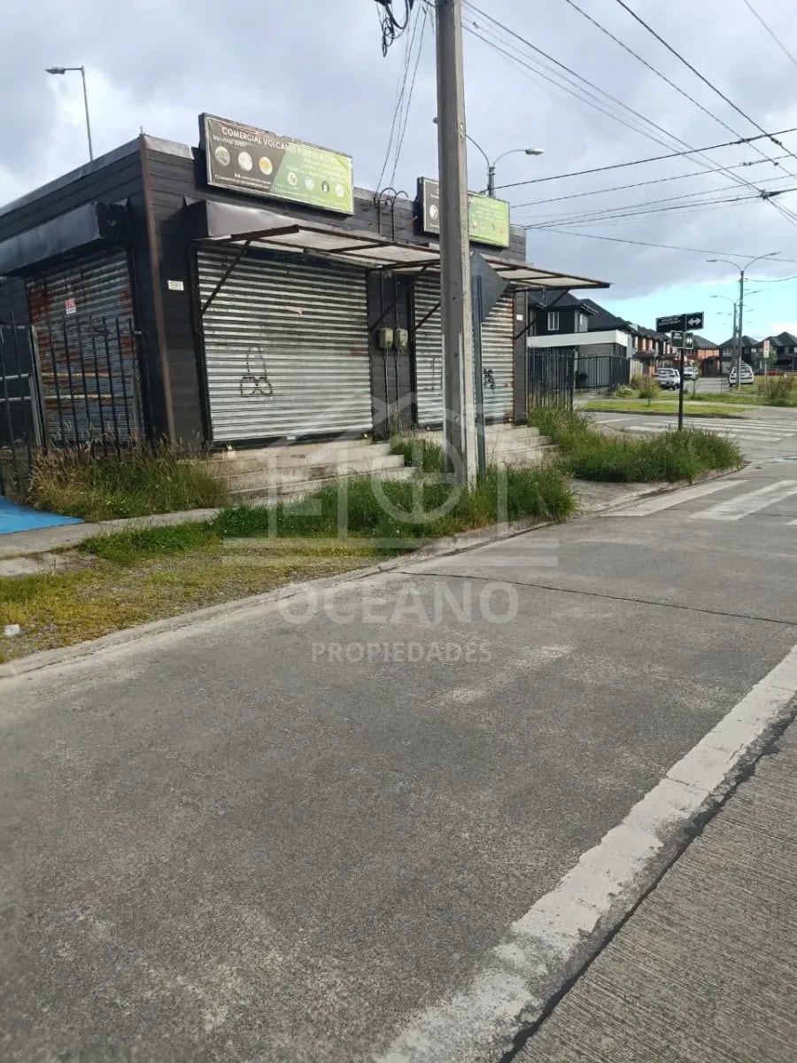 Locales Comerciales Mirasol a una cuadra de Avenida