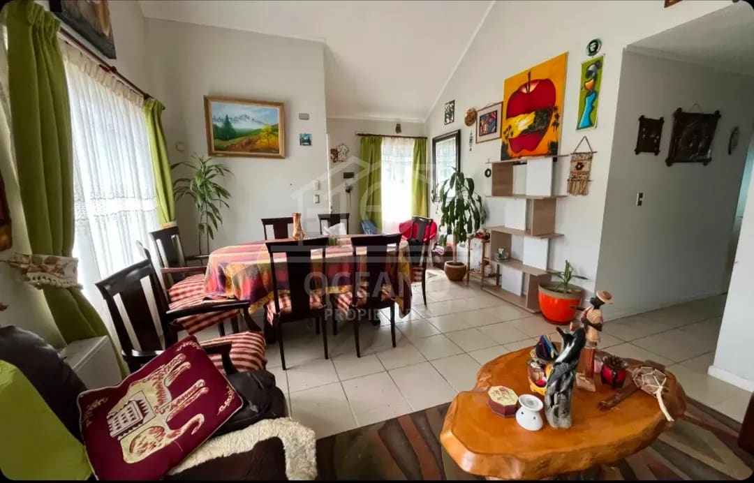Linda Casa en Jardin Austral 3D 2D