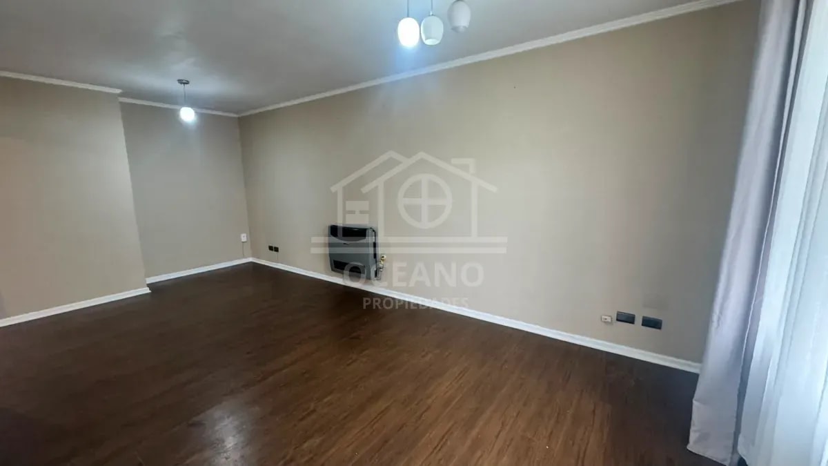 Remate  Casa Jardin Autral 3D/1B 2 Estacionamientos