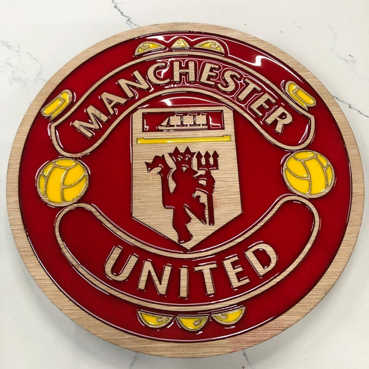 Manchester United Wooden and Resin Crest - Image 1