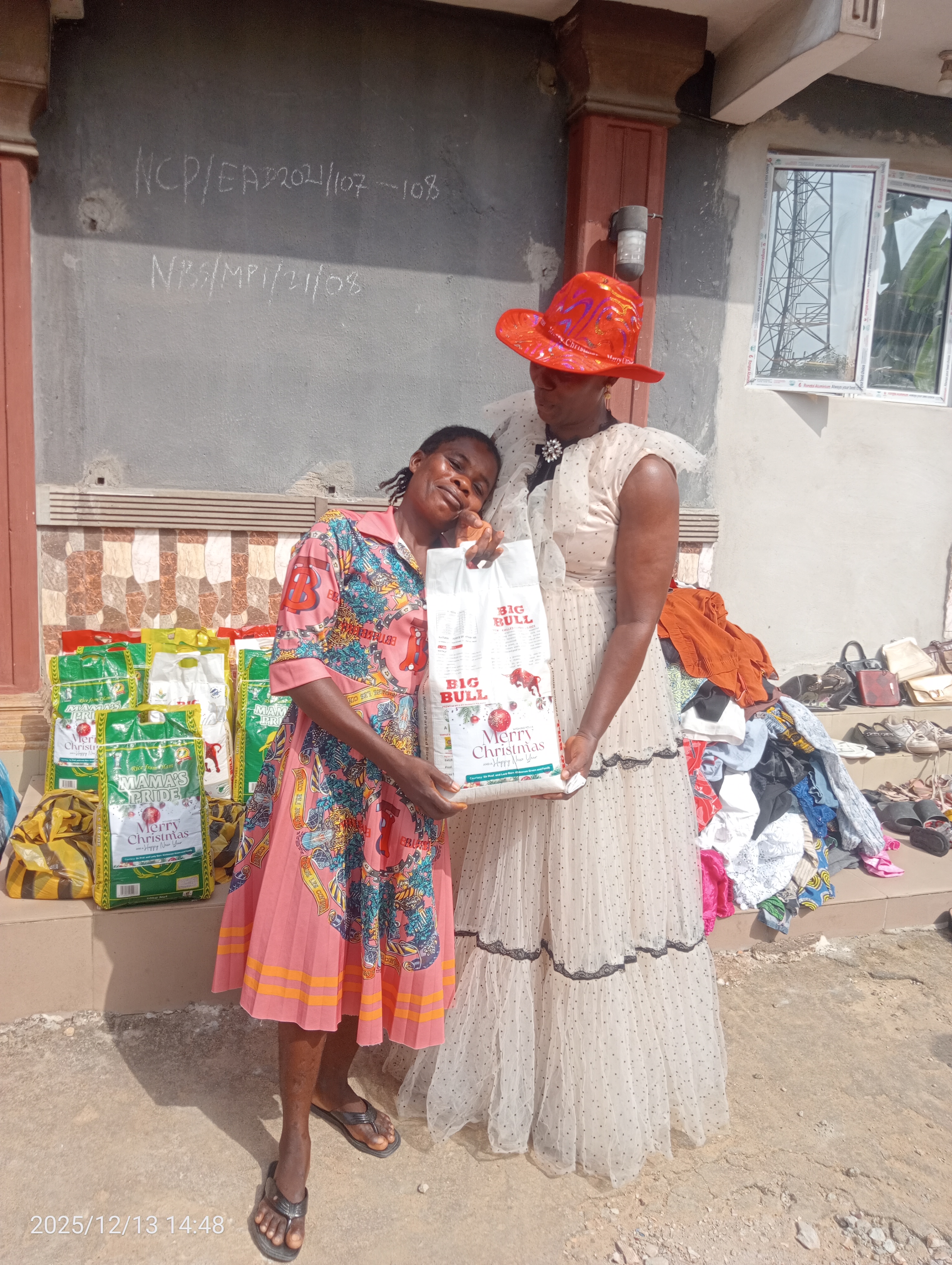 giving food item to a woman