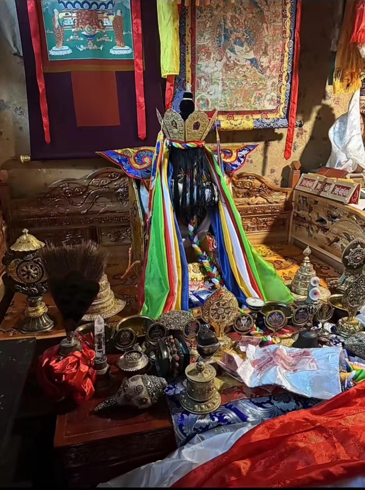 由大瑜伽士邬金才让大师的圆寂征相略谈大德灵骨示现的一些殊胜相 | 仁增嘉宝上师