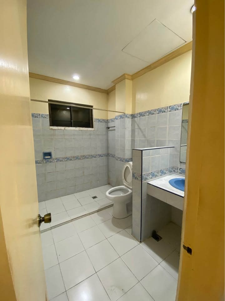 LAHUG - rental in Cebu City