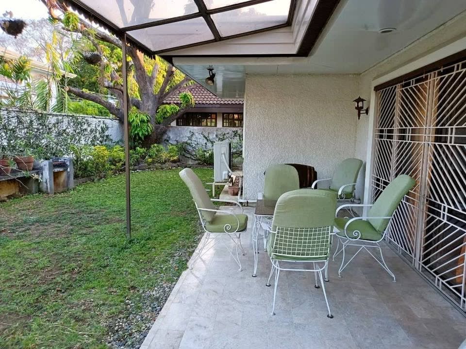 3BR Bungalow House for rent in Paranaque City - rental in Parañaque City