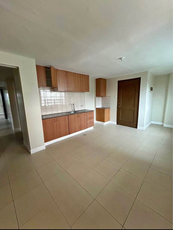 RARE LARGE 2 BEDROOMS WITH LAUNDRY AREA - rental in Pasay City