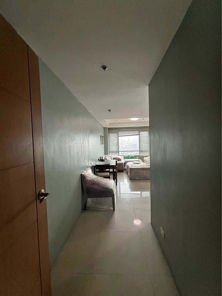 For rent or for sale 1bedroom condo unit at Swire Elan Suites Condo San Juan Very near Greenhills - rental in San Juan City