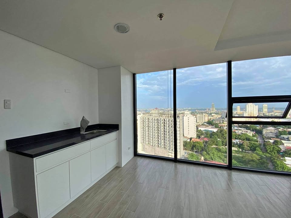 Studio Corner Unit for rent - rental in Cebu City