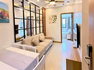 2BR Near NAIA Fully Furnished Bloom Tower B