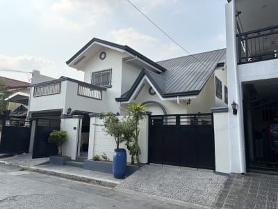 Pre-0wned 4br House in Cainta