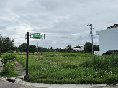 Corner Lot For Sale 165sq mtr