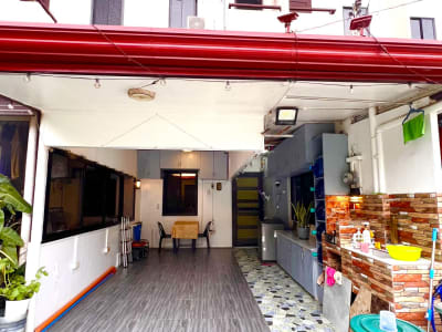 FULLY-FURNISHED MODERN 3-STOREY TOWNHOUSE