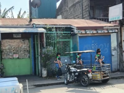 Property for sale along the road in North Caloocan