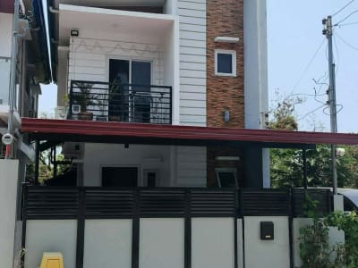 Modern Luxurious Aesthetic House and Lot with 3 Bedrooms and 2 Bathrooms