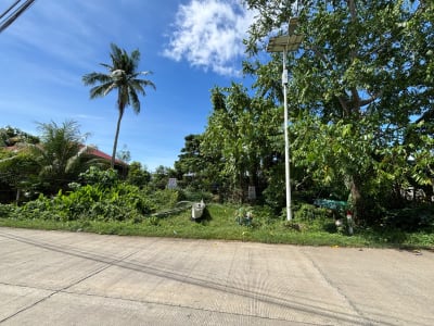 Lot for sale along coastline