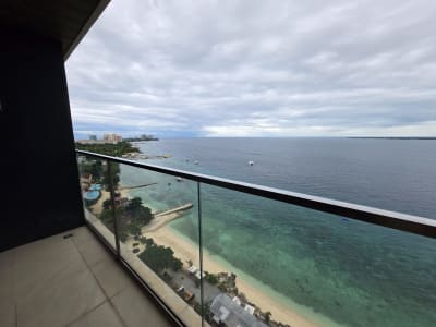 The Reef Condo 1 Bedroom Seaview with Parking