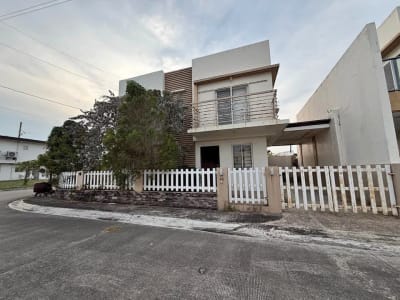House for Rent in Sta Rosa Laguna