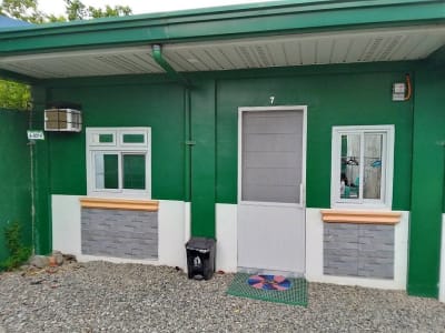 Fully furnished 2 bedrooms unit