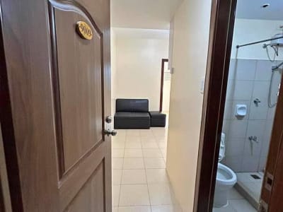 One Bedroom Semi Furnished for rent in Ridgewood Towers near BGC,Market2x and SM Aura