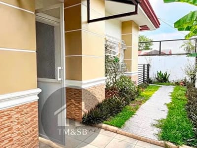 4 Bedrooms Bungalow House For Rent Unfurnished!
