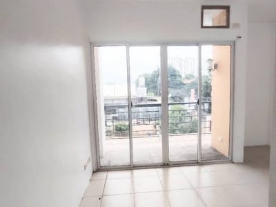 2 bedrooms with small carpark and pet allowed