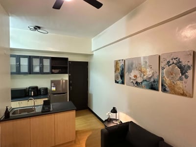CHATEAU ELYSEE 1 BR CONDO NEAR NAIA AIRPORT