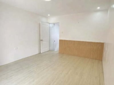 1 bed 2 baths House