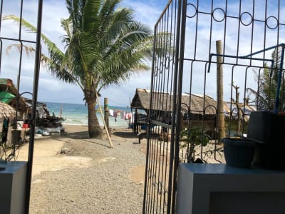 Beachfront modern 3 bedroom house