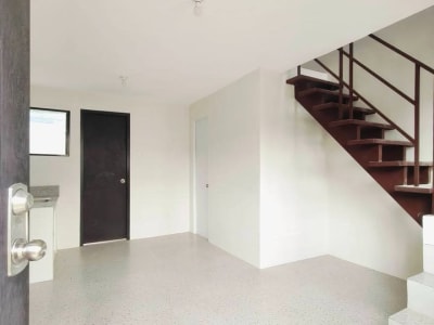 2 Beds 1 Bath Townhouse