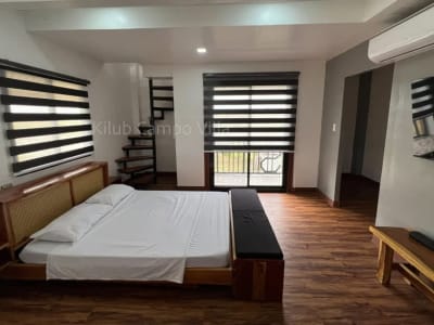 5 Beds 2 Baths House