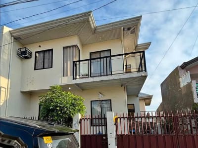 3 Beds 3 Baths House