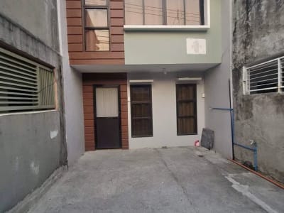 HOUSE FOR RENT 2 BEDROOM 1 BATHROOM SEMI FURNISHED DECA CLARK ANGELES CITY