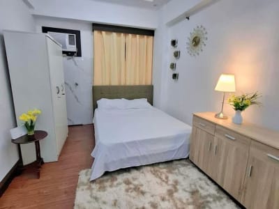 For RENT For RENT Newly-renovated 24sqm Studio Chateau Elysee Condominium
