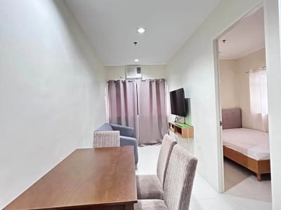 ONE-BEDROOM UNIT FOR RENT AT THE MIDPOINT RESIDENCES!