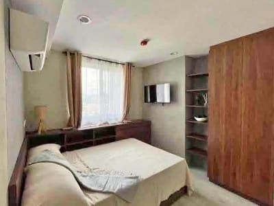 FOR LEASE: Furnished 1-Bedroom walking distance to Ayala Mall and Perpetual Succour Hospital