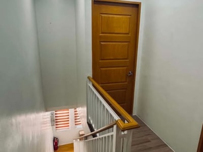 4 Beds 3 Baths Townhouse