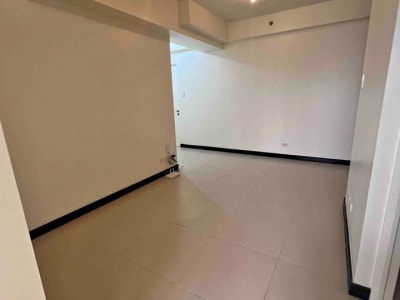 2 Beds 1 Bath Apartment/condo