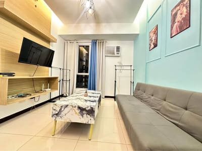 1BEDROOM size 38sqm at THE MONTANE BGC at 35th street TAGUIG CONDO FOR RENT 1+1 35,000 per month