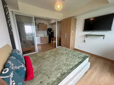 FOR RESIDENTIAL OR SUBLEASE