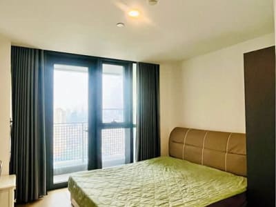 FOR LEASE: CENTURY SPIRE STUDIO w Balcony