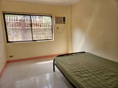 Apartment unit for rent in Salinas Lahug Cebu City. Near St.Therese Church.