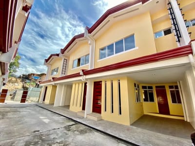 4 Beds 3 Baths House