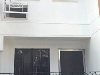 2 Beds 1 Bath Apartment/condo